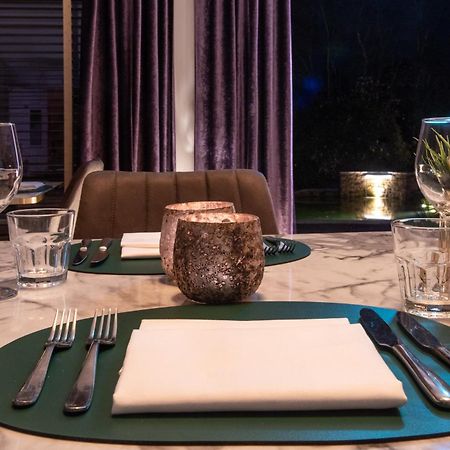 Asperion Hillside Hotel Γκίλντφορντ Εξωτερικό φωτογραφία