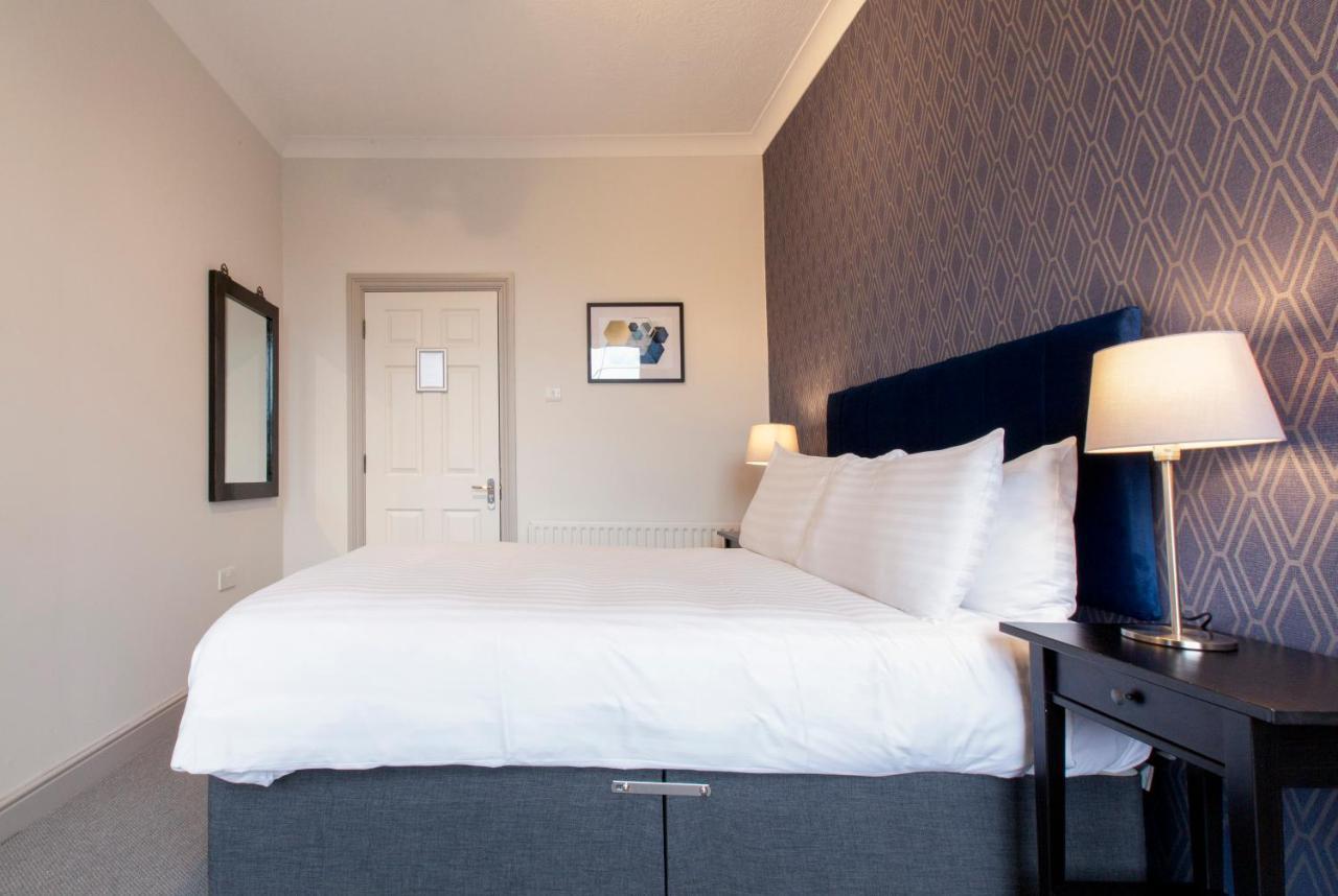 Asperion Hillside Hotel Γκίλντφορντ Εξωτερικό φωτογραφία