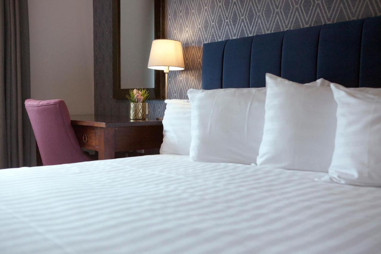 Asperion Hillside Hotel Γκίλντφορντ Εξωτερικό φωτογραφία